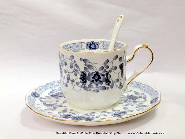 Beautiful Blue & White Fine Porcelain Cup Set