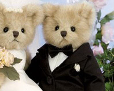 Bride and groom teddy bears